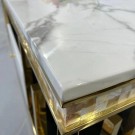 Arviso sofabord - Hvit steinplate & Gull rustfritt stål understell thumbnail