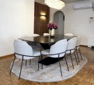 Bergen spisebord - 200 cm - hvit steinplate & Sort understell i rustfritt metall thumbnail