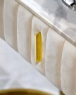 New York sminkebord med hvit stein inkl krakk - Lys beige & Gull  thumbnail